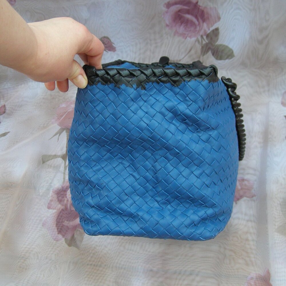 NEW Bottega Veneta Intrecciato Blue Leather Bag - Picture 5 of 16